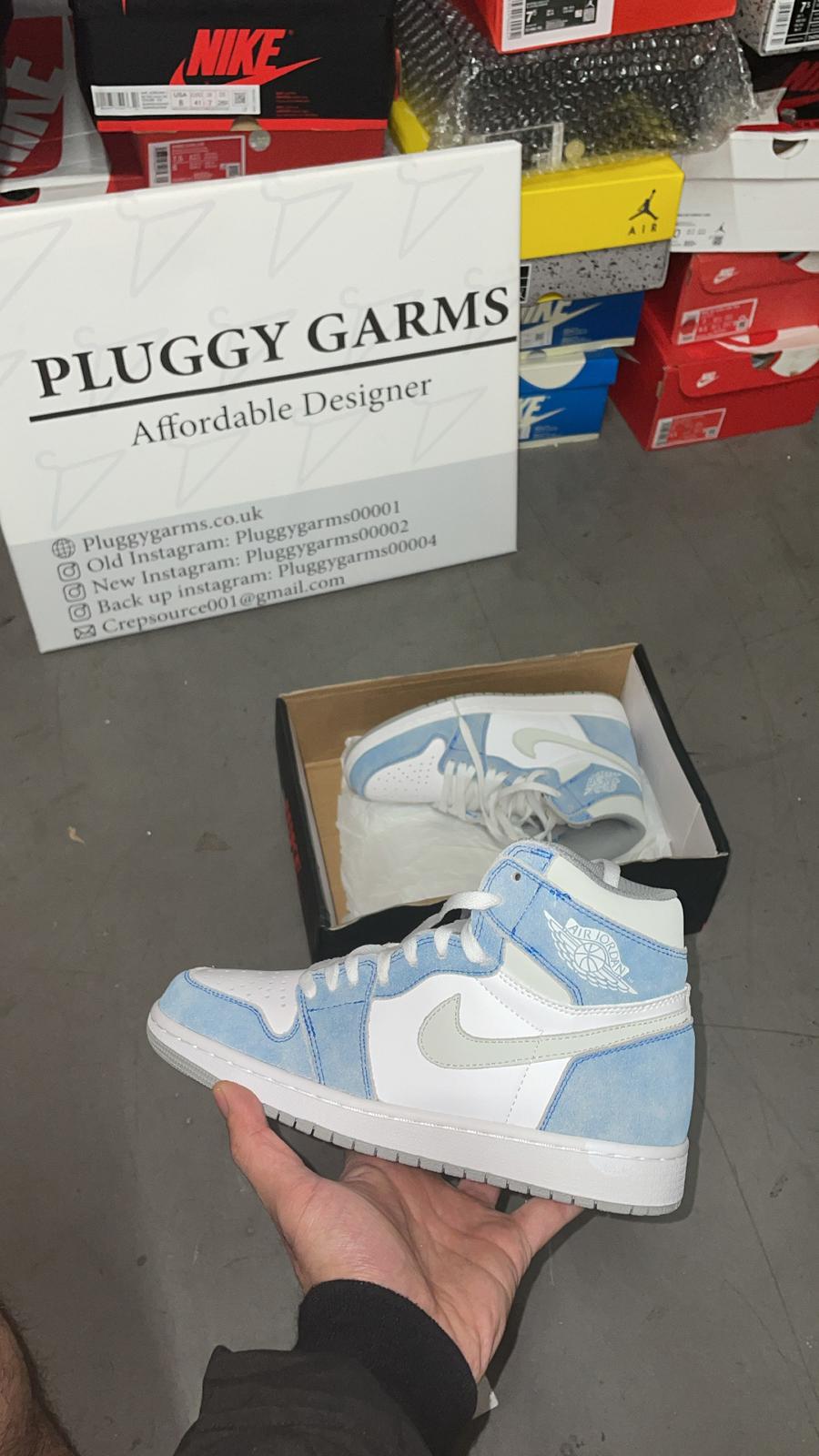 AJ1 “HYPER ROYAL”