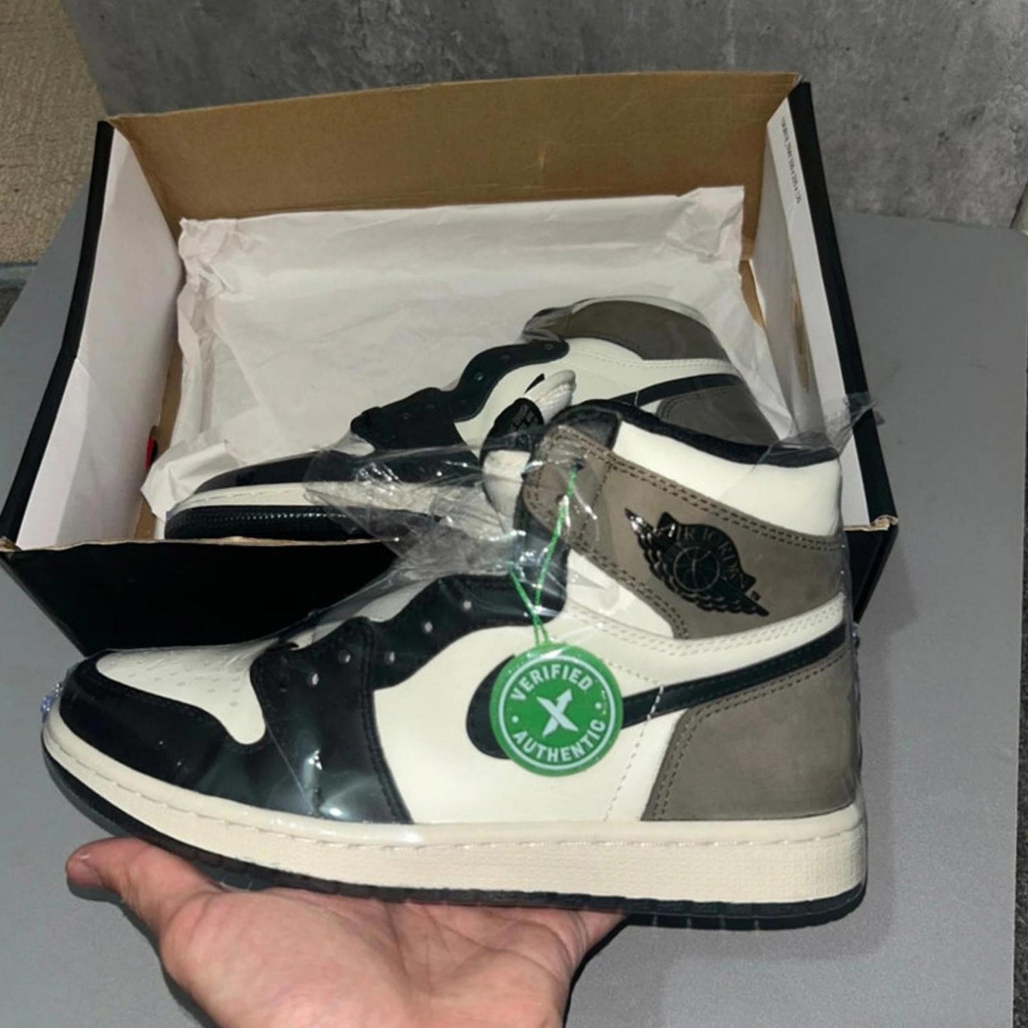 Nike Jordan 1 mocha UK6