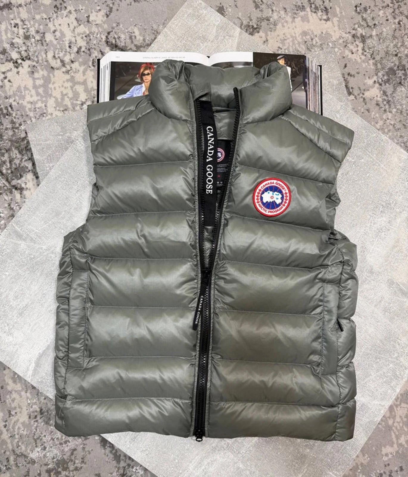 Canada goose gilet khaki small
