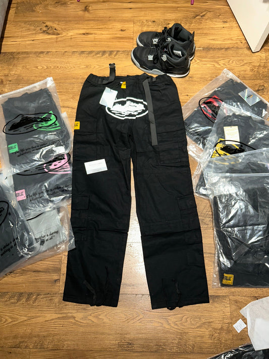 CORTEIZ CARGOS SMALL FAST UK DELIVERY