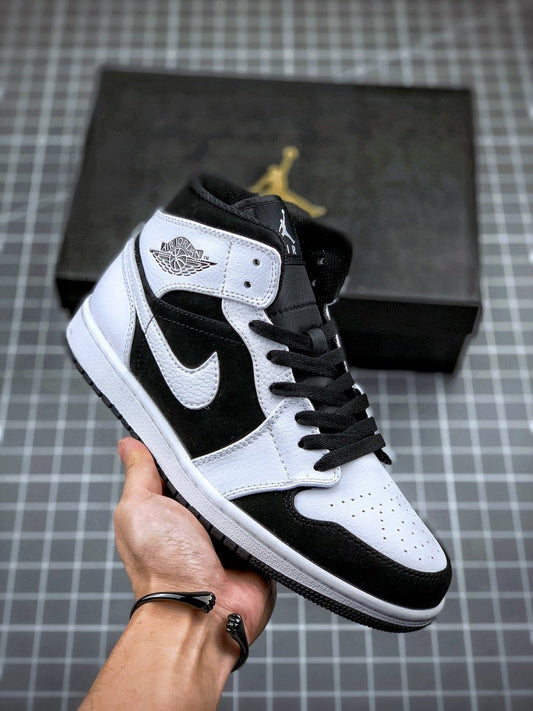 AJ1 Mid White Black