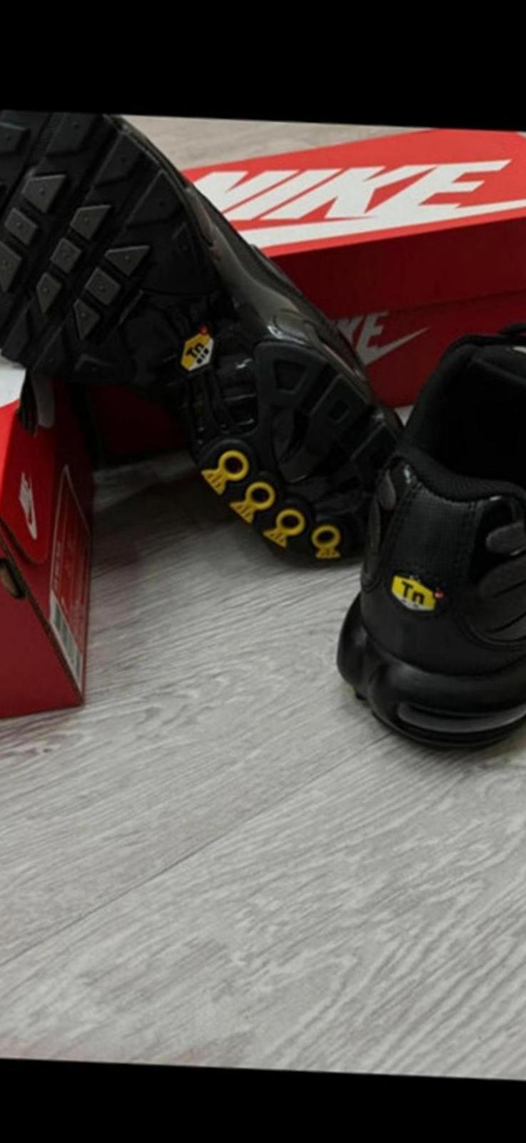 nike air max tn black uk8