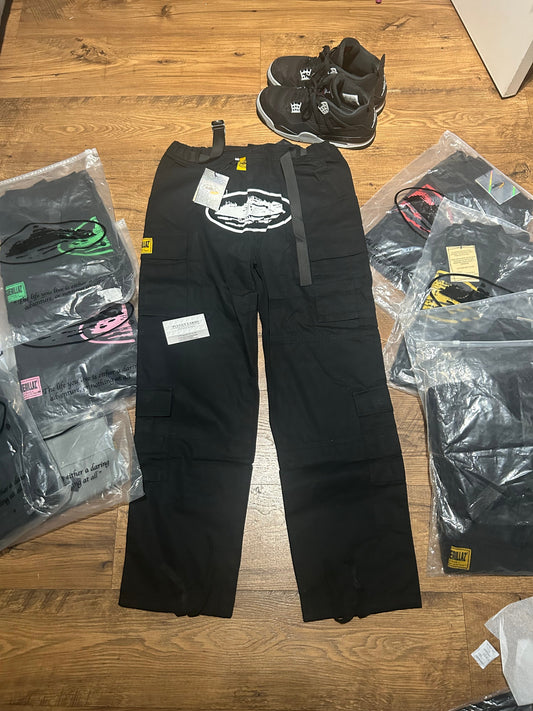 CORTEIZ CARGOS MEDIUM FAST UK DELIVERY