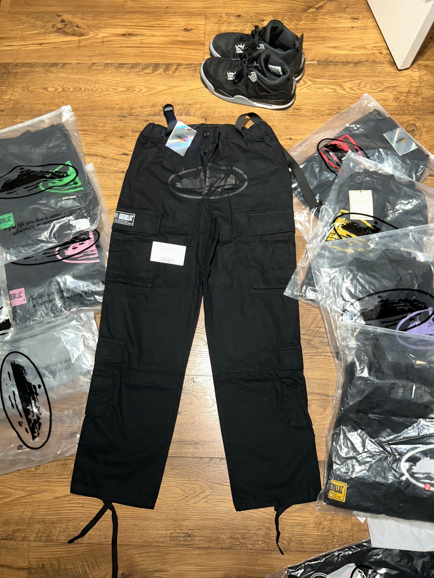 CORTEIZ CARGOS SMALL FAST UK DELIVERY