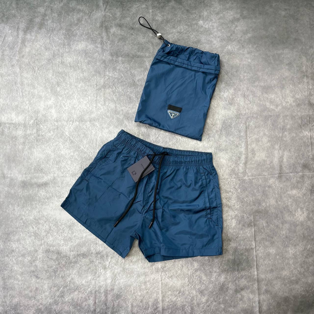 Prada Shorts🎉
Sizes S - XXL