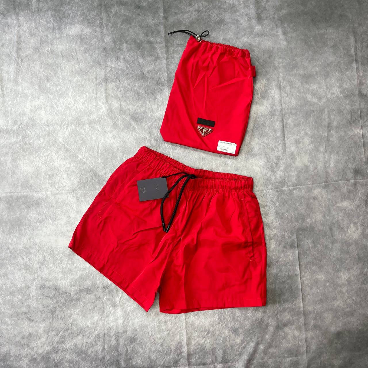 Prada Shorts🎉
Sizes S - XXL