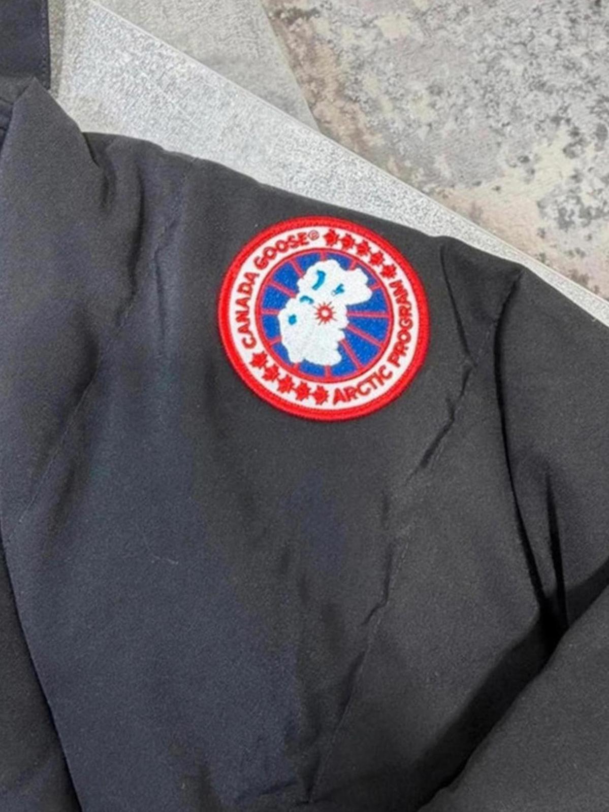 Canada goose Wyndham black/red badge XXL