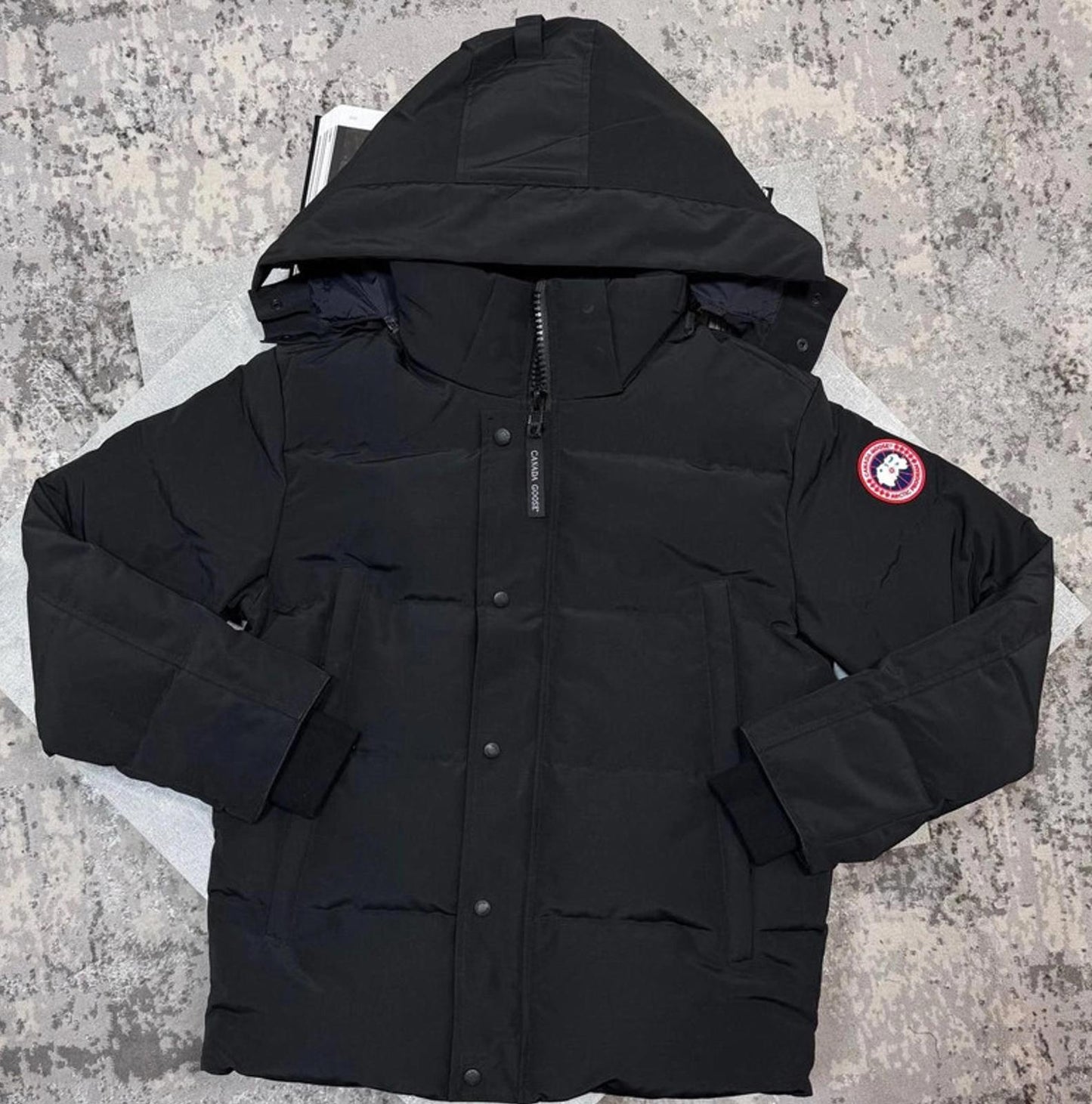Canada goose Wyndham black/red badge medium