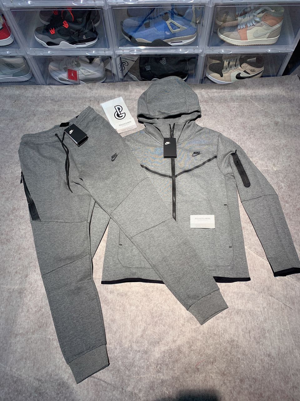 TECH FLEECE DARK GREY