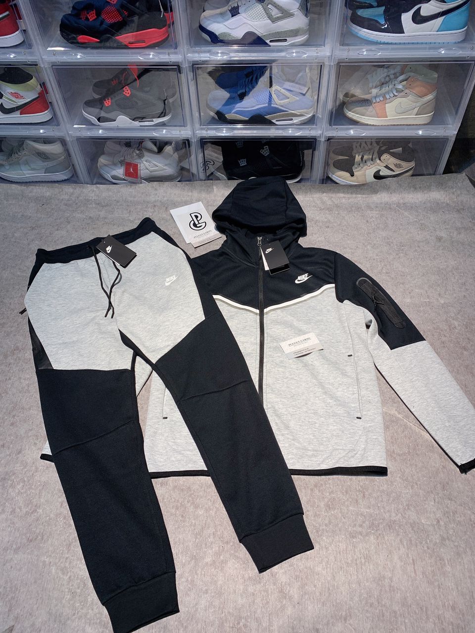 TECH FLEECE BLACK/GREY