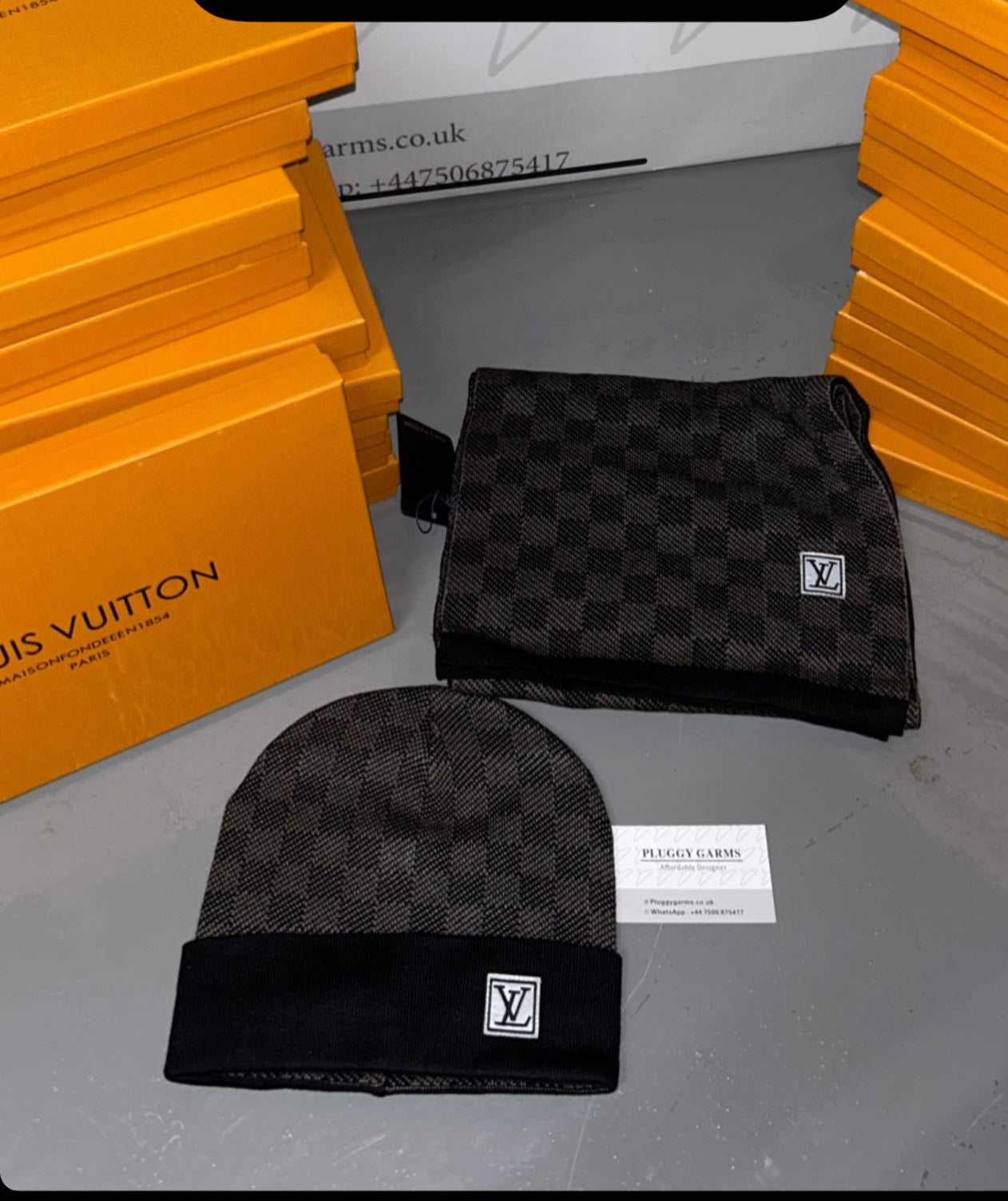 LV SET BLACK