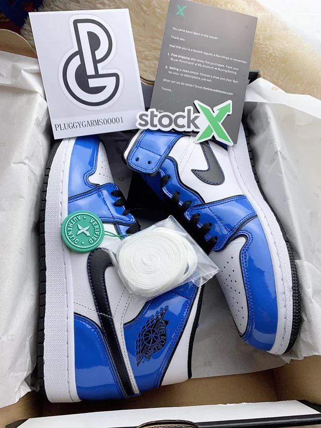 AJ1 “SIGNAL BLUE”