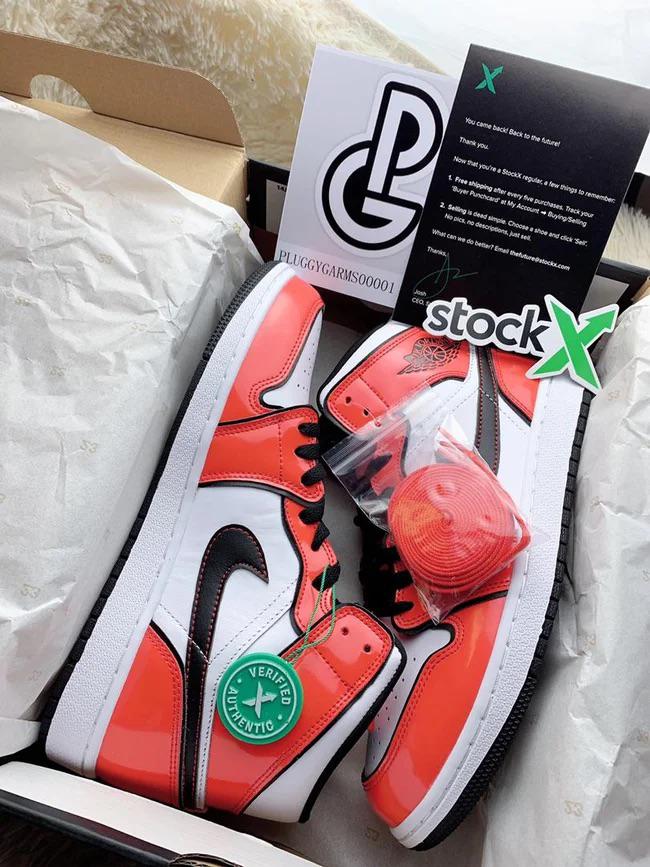 AJ1 “SIGNAL ORANGE”