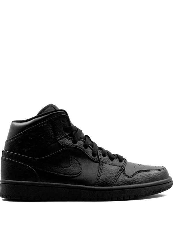 AJ1 “TRIPLE BLACK”