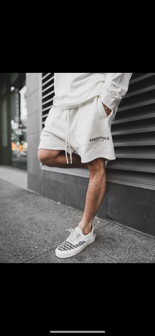 ESSENTIALS SHORTS WHITE